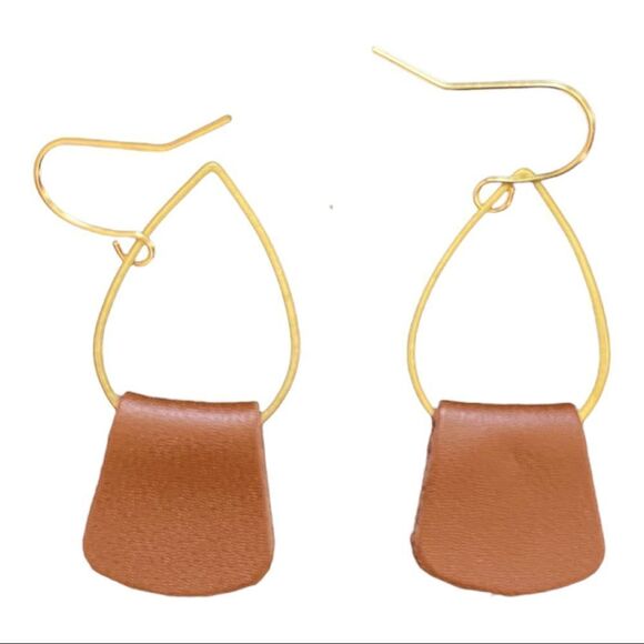 Tan Leather Wrap Gold Wire Drop Earrings NWT - Picture 3 of 8